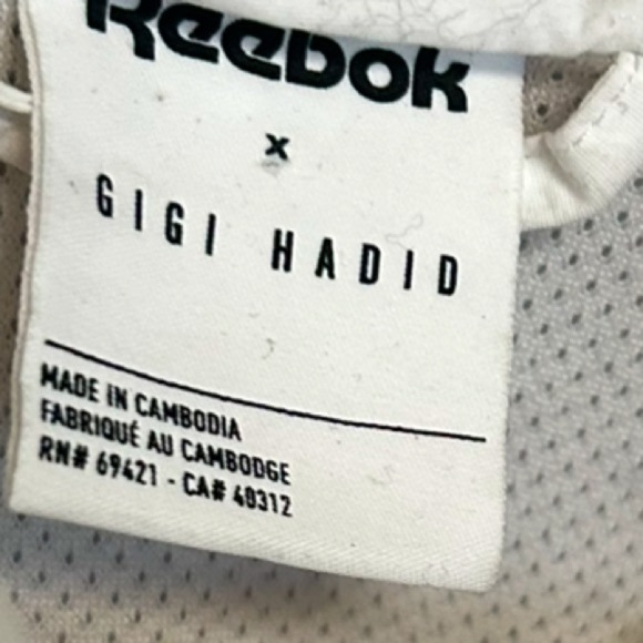 Reebok X Gigi Hadid rare crop track jacket size M EUC measurements in pics - Picture 3 of 6